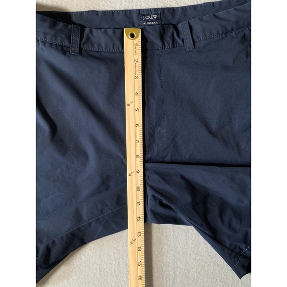 J. Crew Factory Men's SZ 33 Navy 9" Inseam Tech Short Lightweight 3802 - Picture 8 of 9